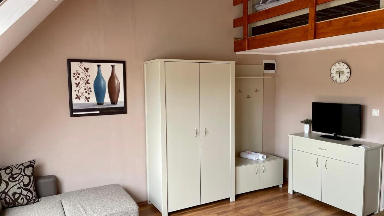 Gyula Var Premium Apartman Luaran gambar